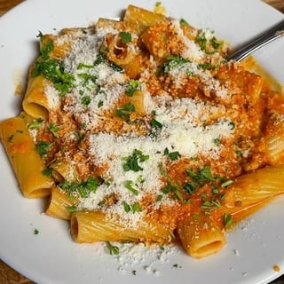 Rigatoni Bolognese